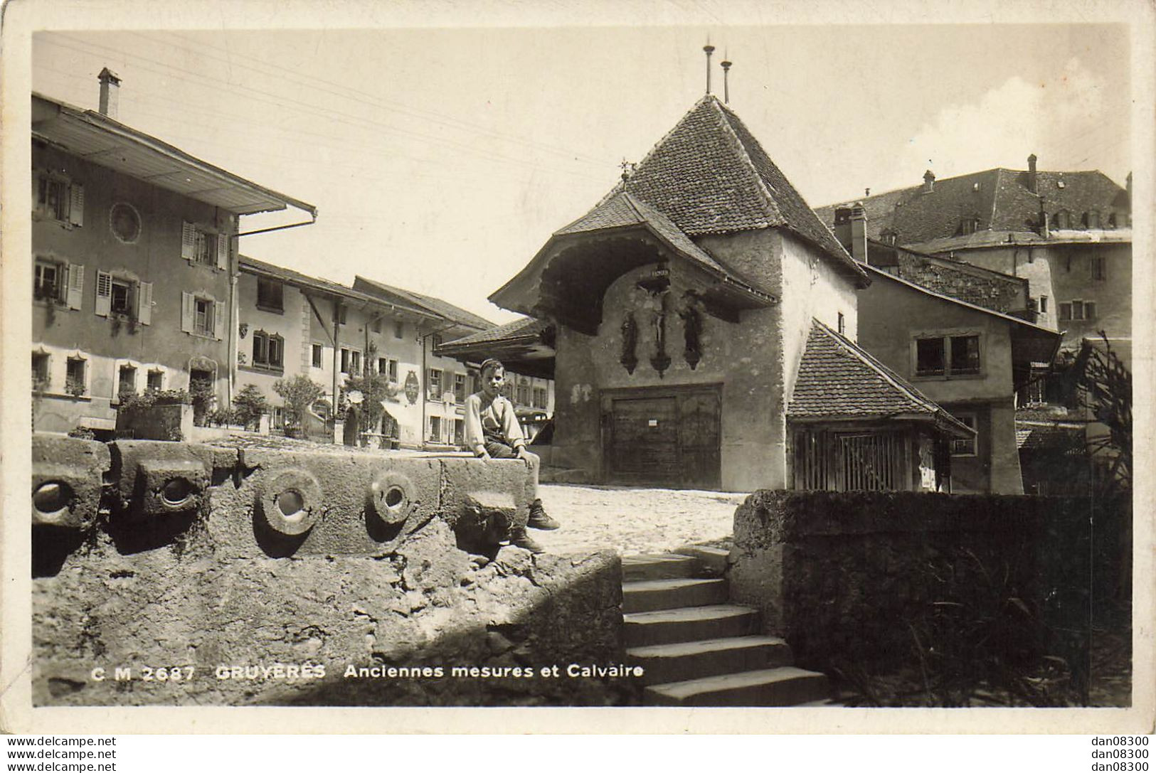 SUISSE GRUYERES ANCIENNES MESURES ET CALVAIRE - Gruyères