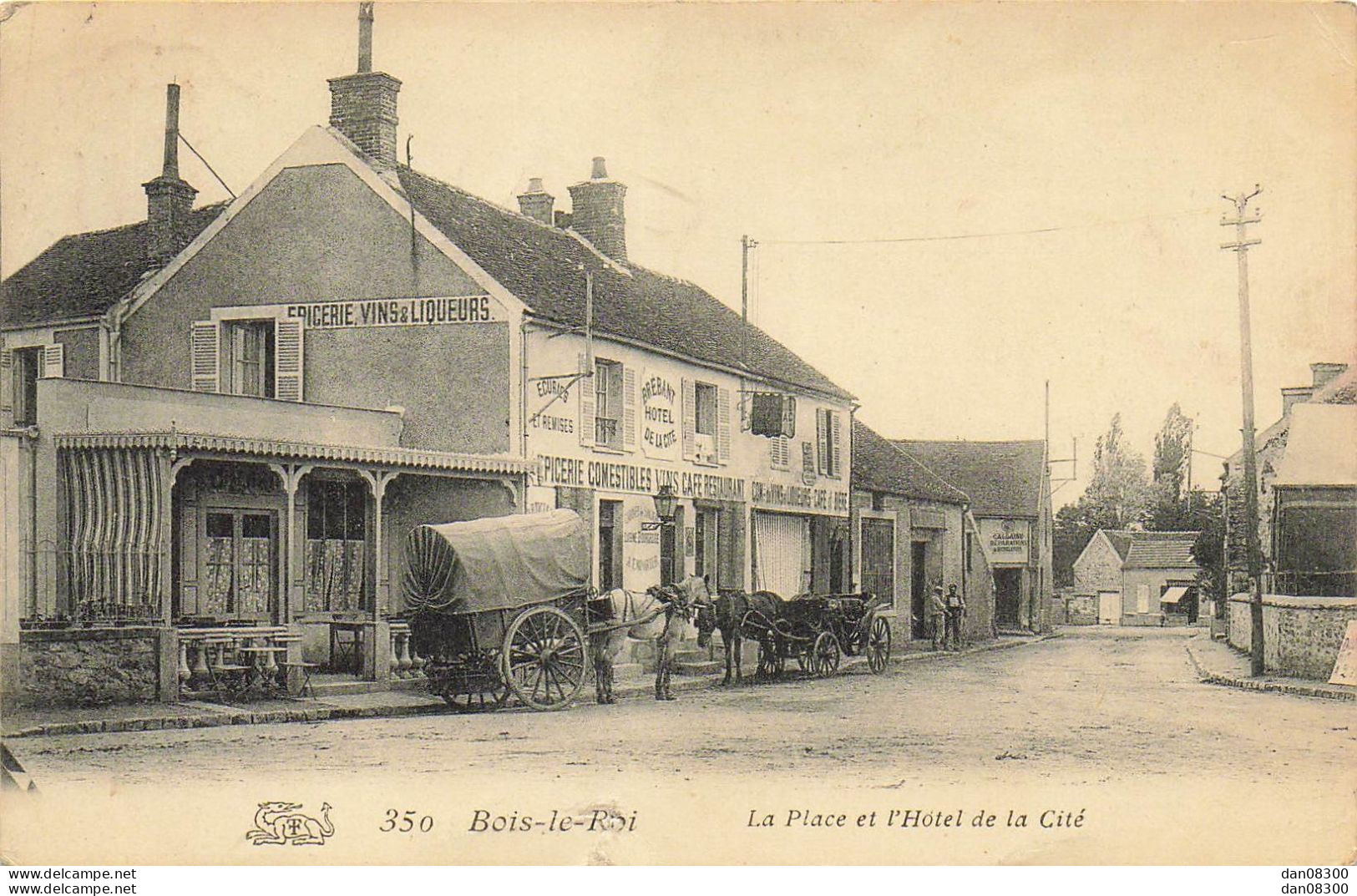 77 BOIS LE ROI LA PLACE ET L'HOTEL DE LA CITE - Bois Le Roi