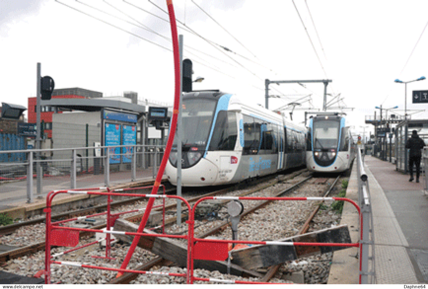 Bondy - SNCF - CPM - 10322 Et 23 (2CP) - Bondy