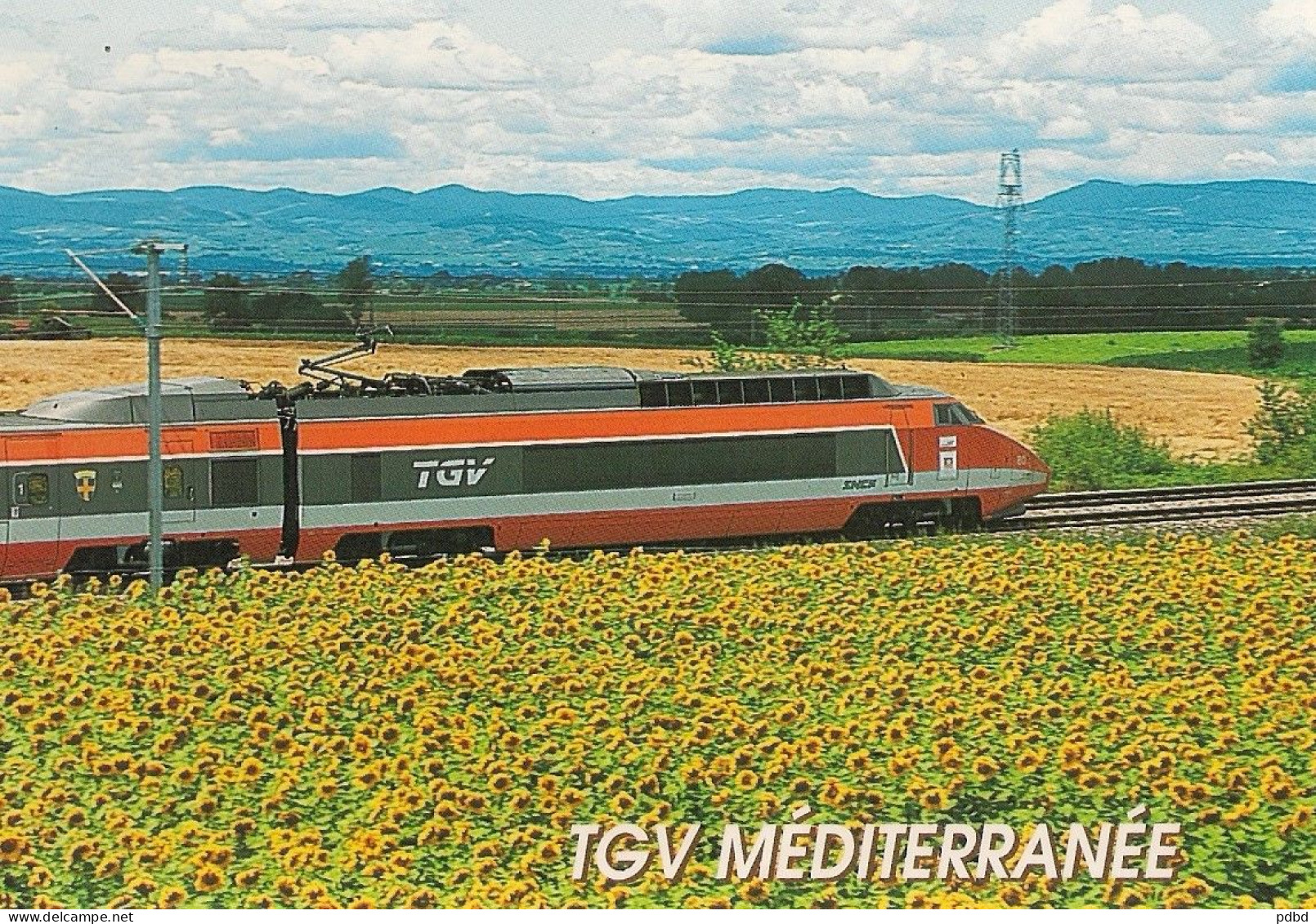 TGV 19 . 2 CPM . Sud-Est Et Atlantique . En Ligne Et En Gare . Photo Oldrich Karasek .Photo Chris Kapolka . Lyon . - Trains