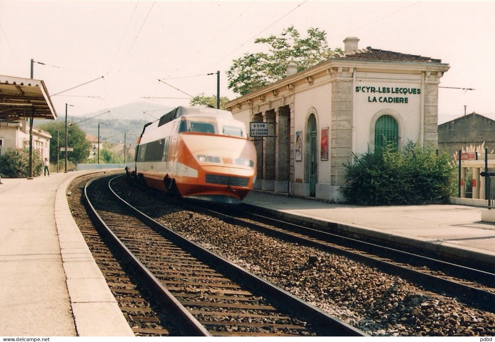 TGV 20 . 1989 . Saint-Cyr Les Lecques . N° 37 Sur 100 . Sud-Est . JC Volpi . Expo Du 01 10 1989 . - Trains