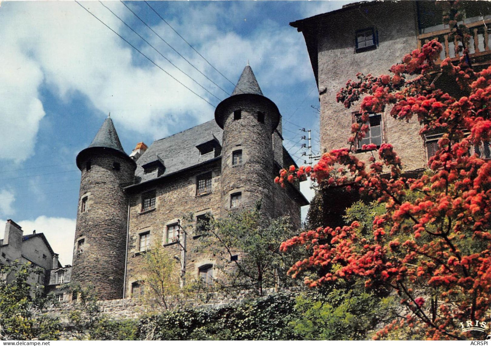 UZERCHE  La Perle Du Limousin Le Chateau Pontier 19(scan Recto-verso) MA2180 - Uzerche