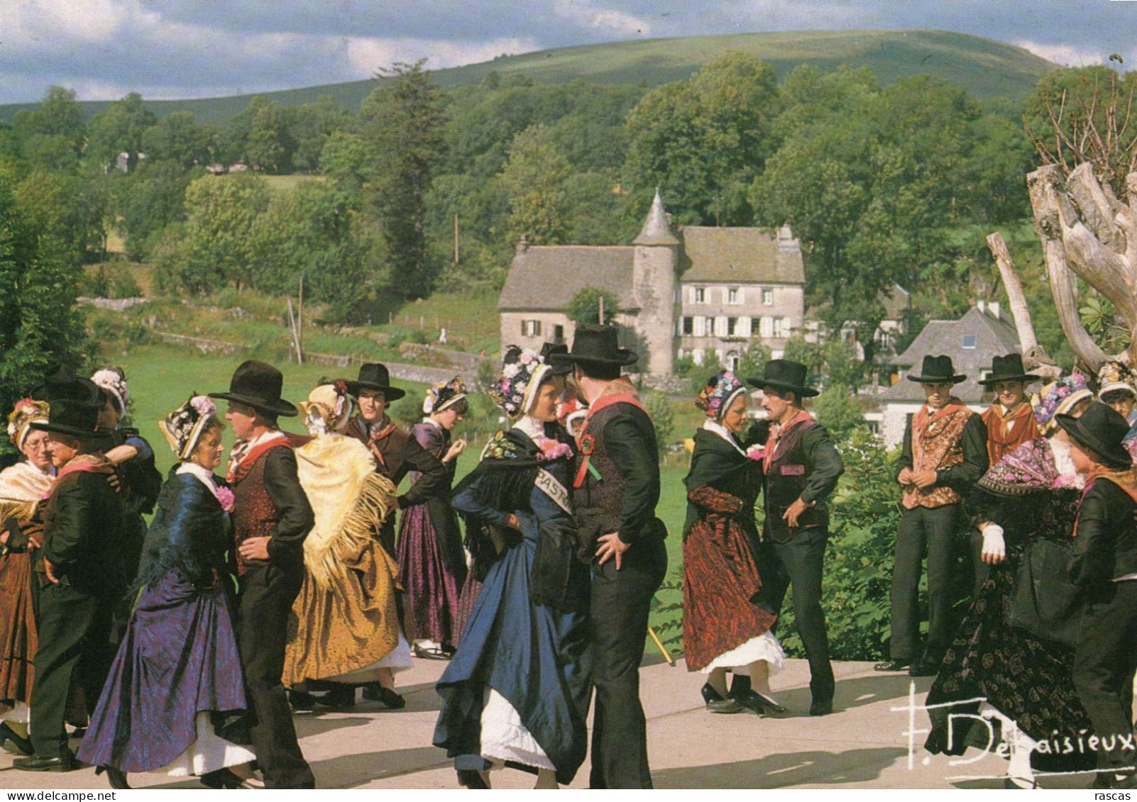 CPM - R - PHOTOGRAPHE FRANCIS DEBAISIEUX - GROUPE FOLKLORIQUE LA SAGRANIERE - A SITUER - Andere & Zonder Classificatie