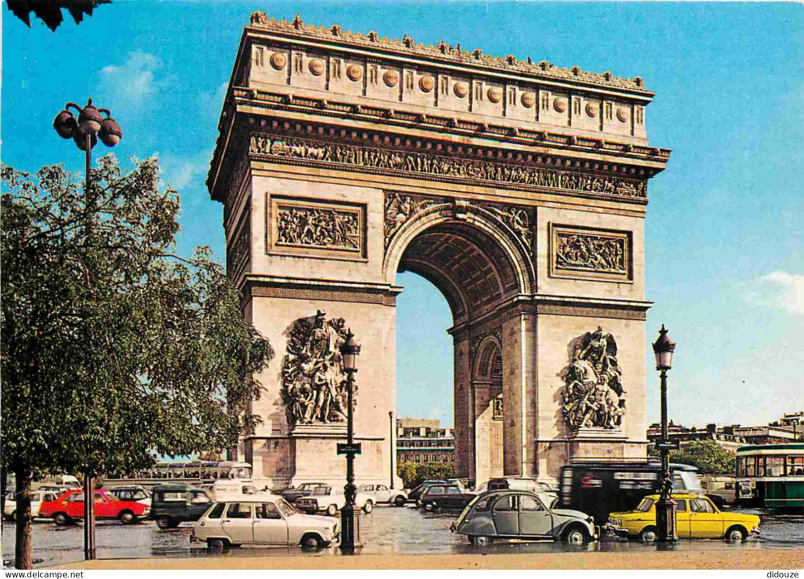 Automobiles - Paris - L'Arc De Triomphe - 2CV - CPM - Voir Scans Recto-Verso - Passenger Cars