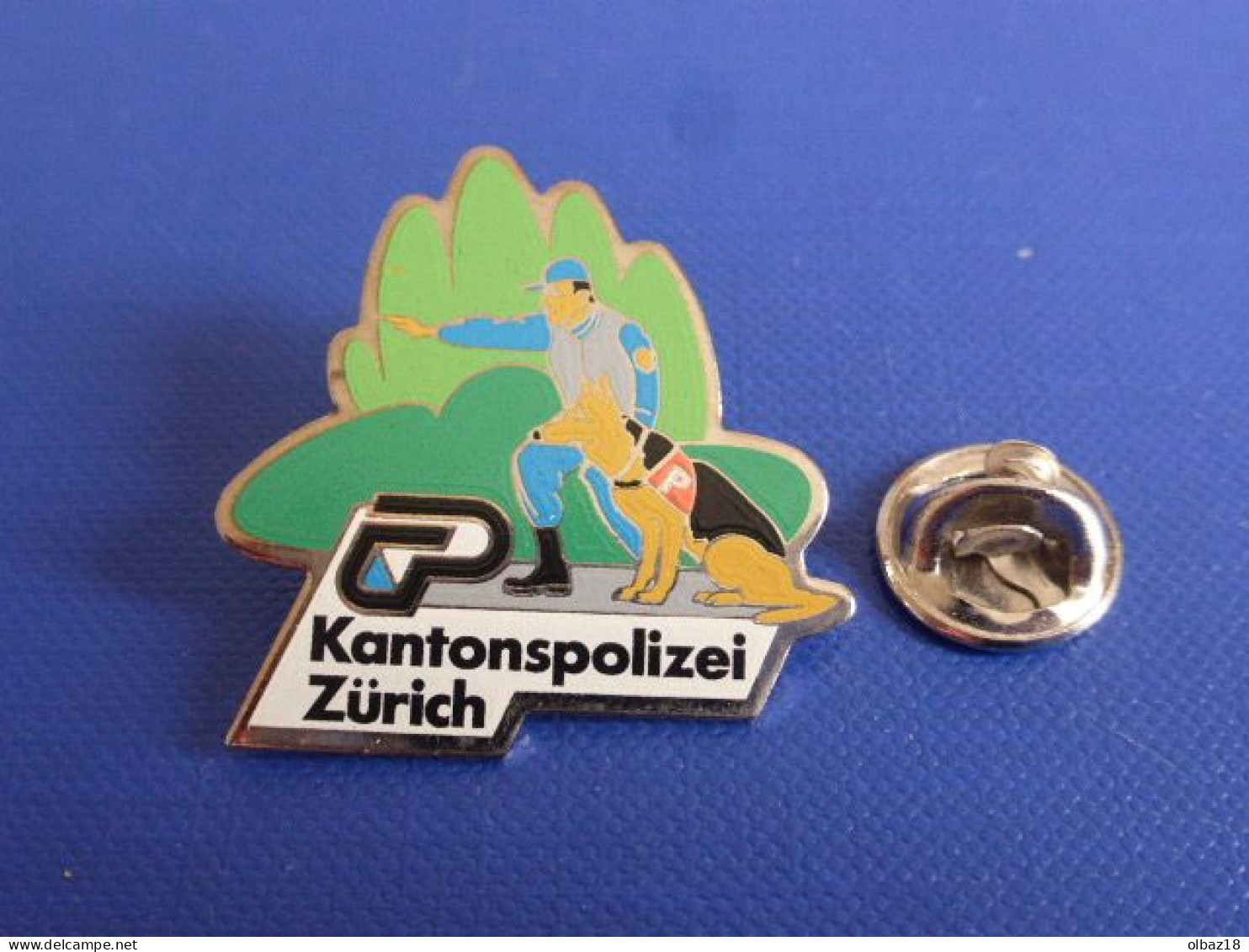 Pin's Police Suisse Zurich - Kantonspolizei - Policier Chien Berger Allemand (KB13) - Policia