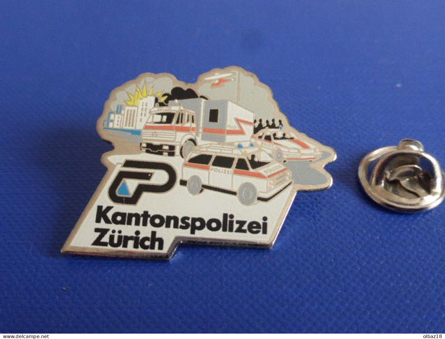 Pin's Police Suisse Zurich - Kantonspolizei - Policier Voiture Camion Hélicoptère Intervention Explosion (KB19) - Polizia