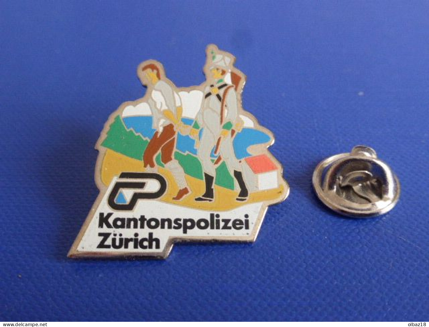 Pin's Police Suisse Zurich - Kantonspolizei - Policier Brigand Costume Ancien (KB20) - Polizia