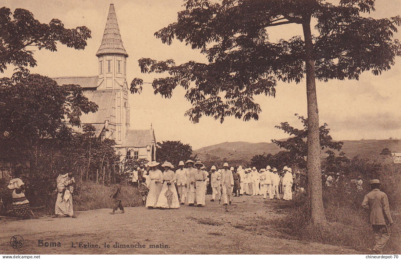 15 Boma L'Eglise Le Dimanche Matin - Belgian Congo