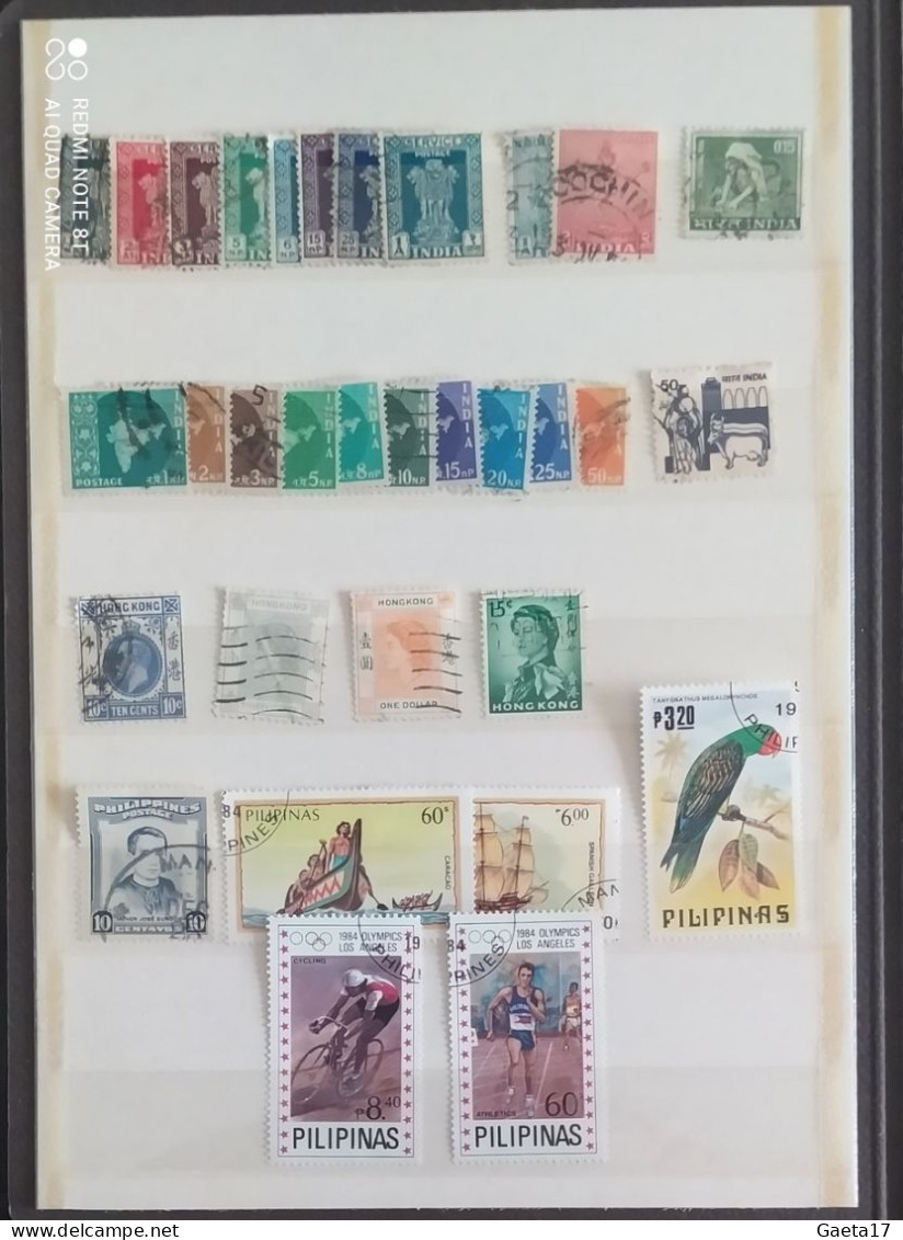Lotto 600 (circa) francobolli usati mondiali differenti, no Europa