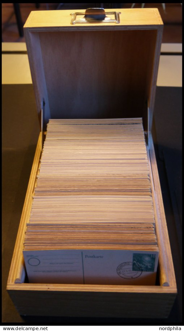 GANZSACHEN 1948-ca. 1965, Kleine Holzkiste Mit Ganzsachenkarten Bundesrepublik, Ungebraucht Und Gebraucht, Ca. 800 Karte - Autres & Non Classés