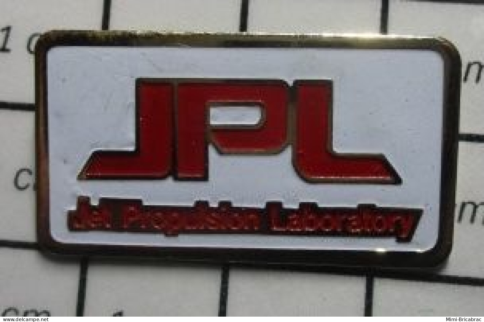 1920 Pin's Pins / Beau Et Rare / ESPACE / JPL JET PROPULSION LABORATORY - Espace