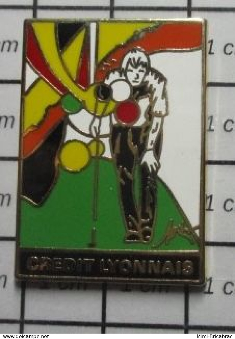 1920 Pin's Pins / Beau Et Rare / THEME : SPORTS / PETANQUE CREDIT LYONNAIS C'est Les Clients Qui Ont Les Boules ! - Petanca