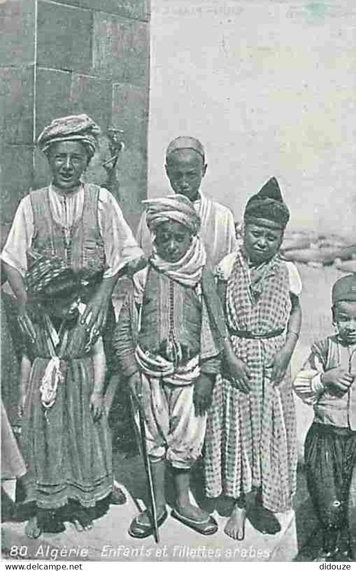 Algérie - Enfants  Et Fillettes Arabes - Animée - CPA - Voir Scans Recto-Verso - Children