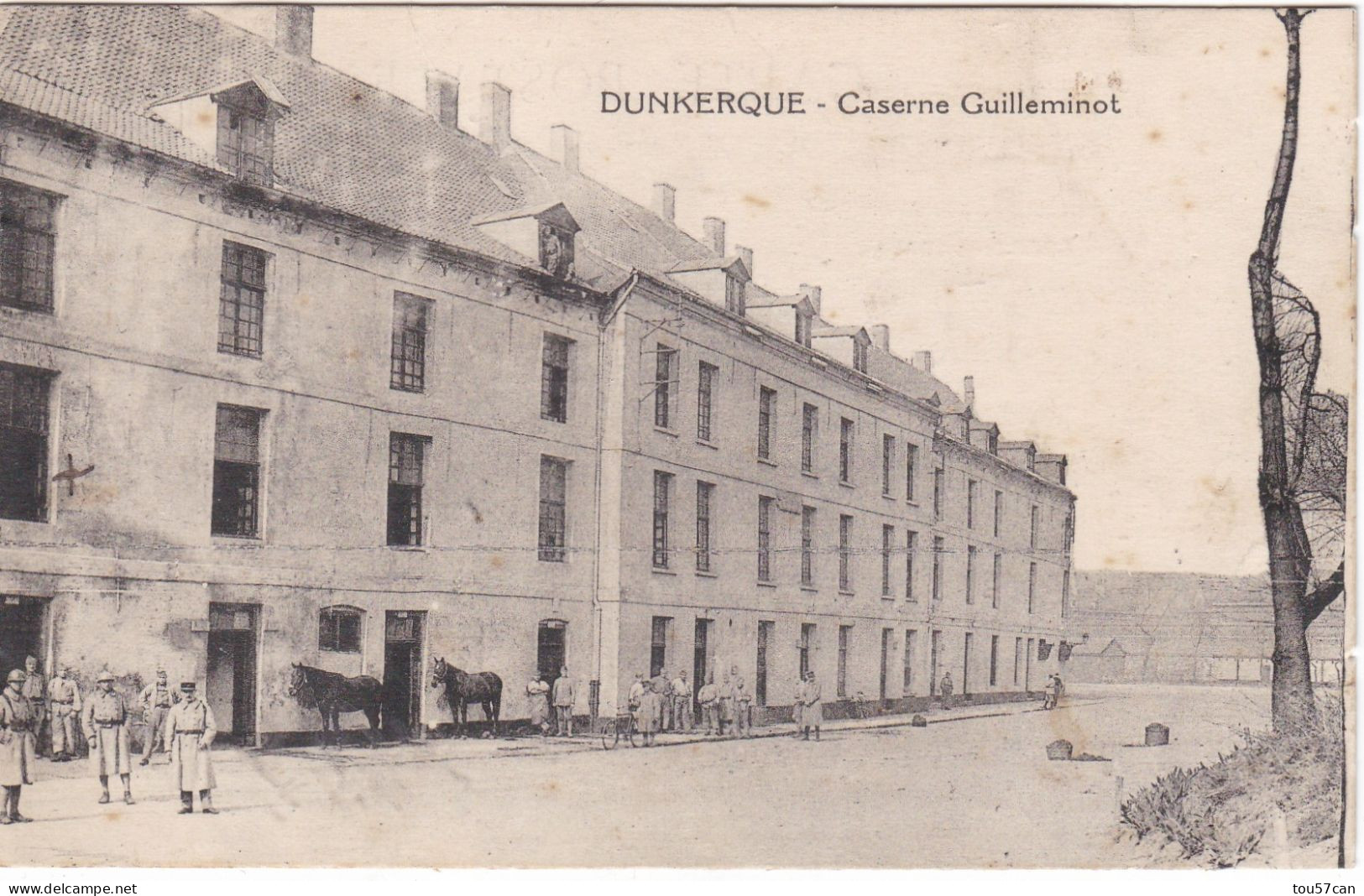 DUNKERQUE  -  NORD  -  (59)  -  CPA  ANIMEE  DE 1927  -  CASERNE GUILLEMINOT  -  CLICHE  INEDIT SUR  CE SITE - Dunkerque