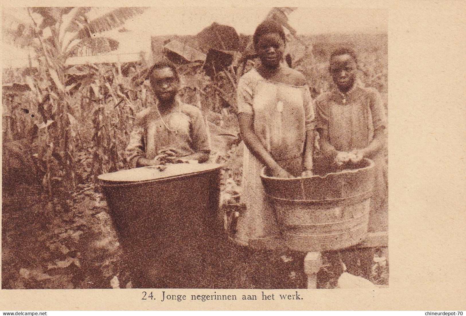 Jonge Negerinnen Aan Het Werk - Belgian Congo