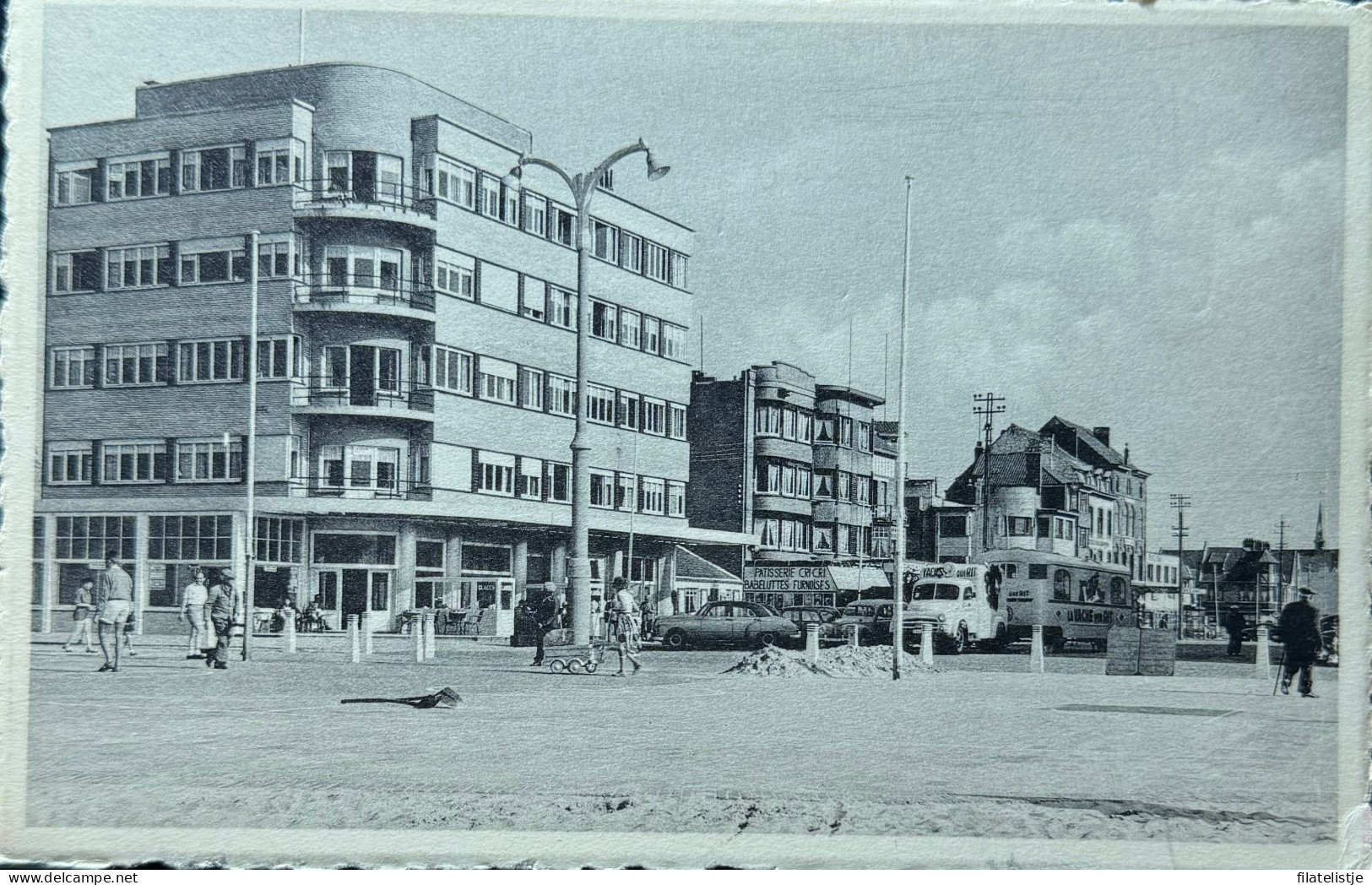 Oostduinkerke Koningin Astridplaats - Oostduinkerke