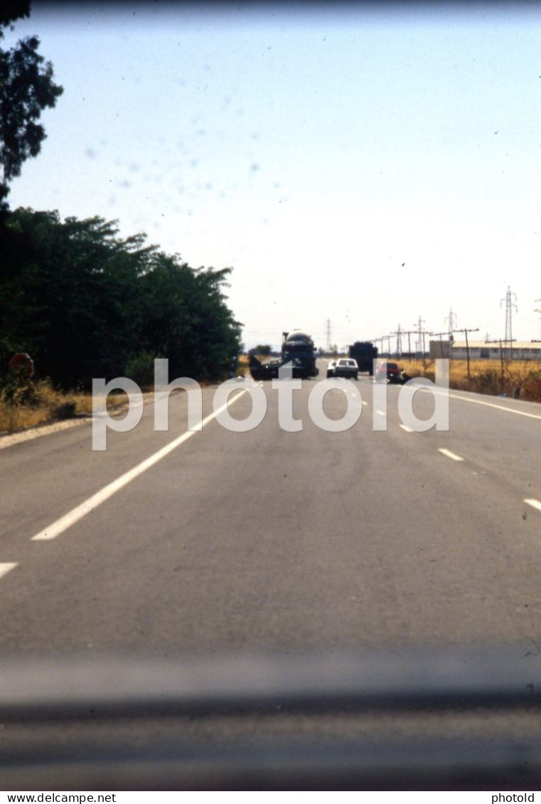 2 SLIDES SET 1985 ACCIDENTE COCHE FORD FIESTA RENAULT ESPANA SPAIN AMATEUR 35mm DIAPOSITIVE SLIDE Not PHOTO FOTO NB3951 - Diapositives (slides)