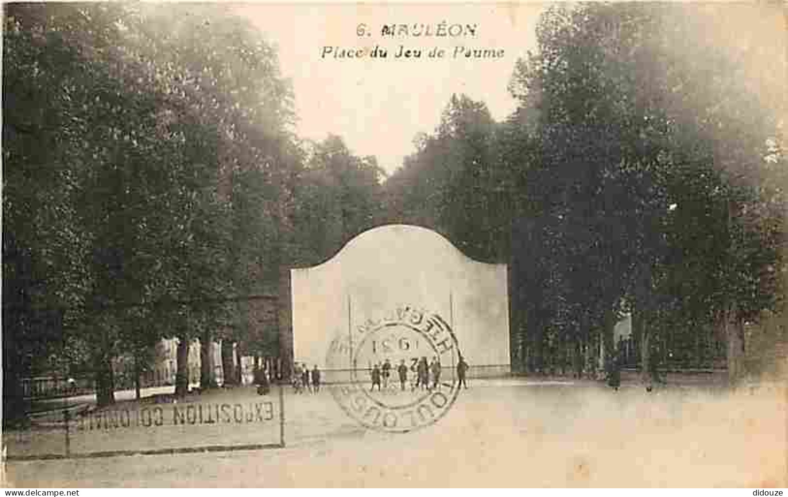 64 - Mauléon Licharre - Place Du Jeu De Paume - Animée - CPA - Voir Scans Recto-Verso - Mauleon Licharre