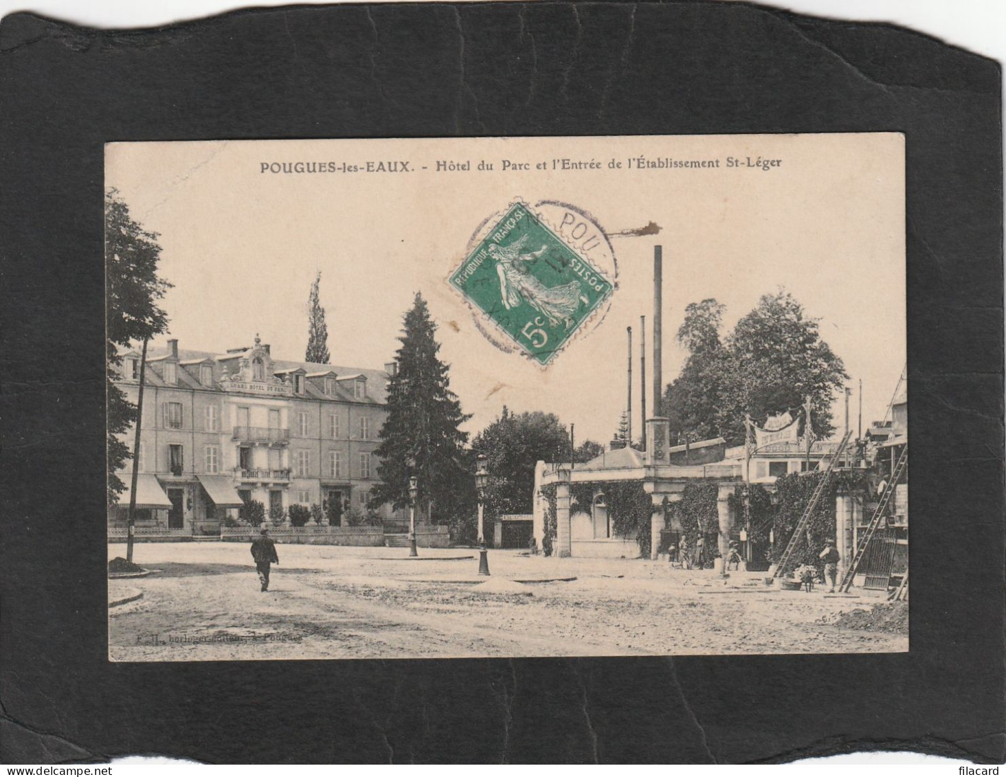 128188          Francia,   Pougues-les-Eaux,   Hotel  Du  Parc  Et  L"Entree  De L"Etablissement  St-Leger,  VG  1909 - Pougues Les Eaux