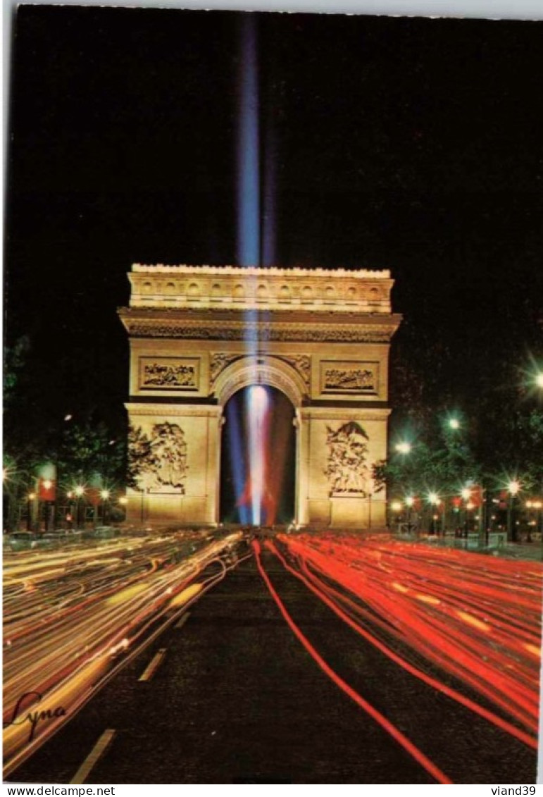 Arc De Triomphe De L'Etoile. -  Illuminé - Arc De Triomphe