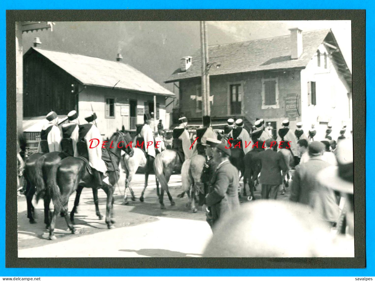 Chamonix Vers 1935 * Défilé Régiment De Spahis * 2 Photos 12 X 17cm - Lugares