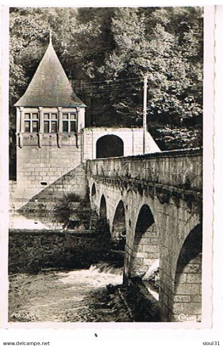 24   BRANTOME LE PONT CONDE ET LE PAVILLON RENAISSANCECPSM 9X14  1948 - Brantome