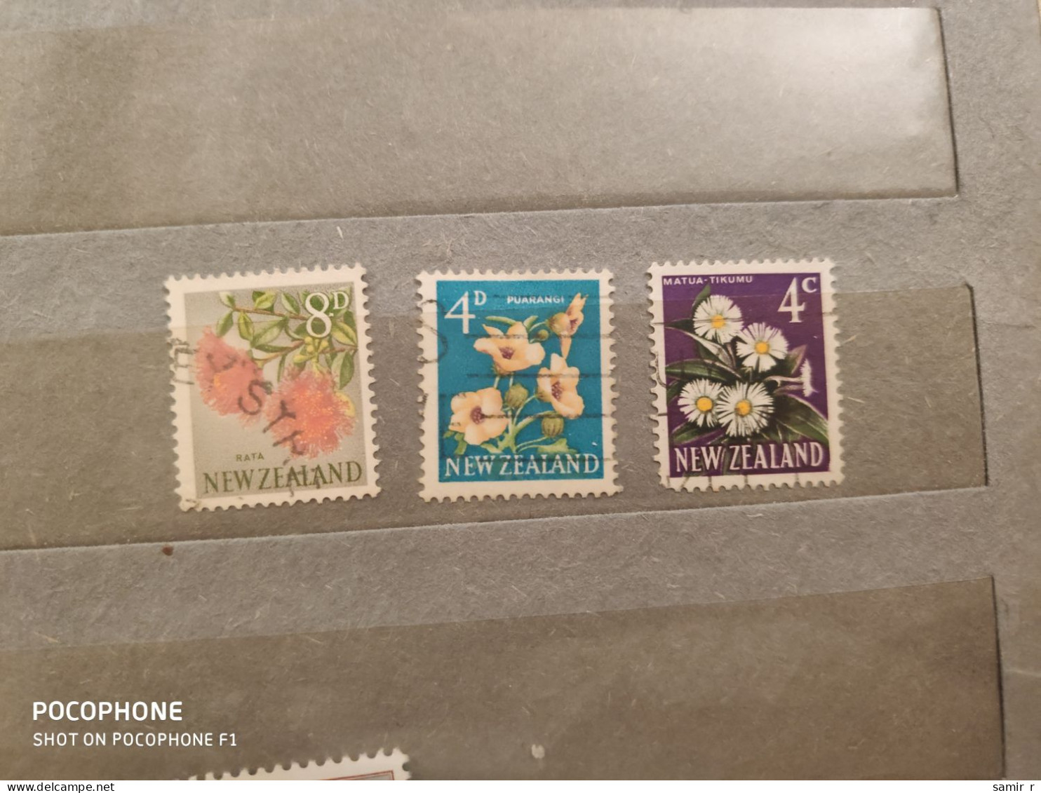 New Zealand	Flowers (F85) - Used Stamps