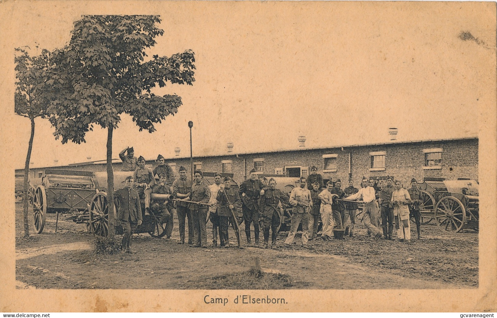 CAMP D'ELSENBORN    CANON'S               2 AFBEELDINGEN - Casernes