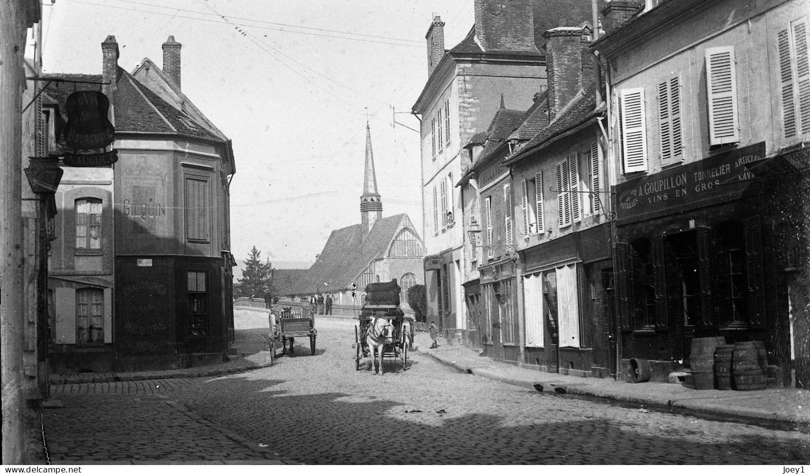 Photo Sens (89) Grande Rue Coté Pont D'Yonne Magasin Tonnelier A.Goupillon 24/30 - Orte