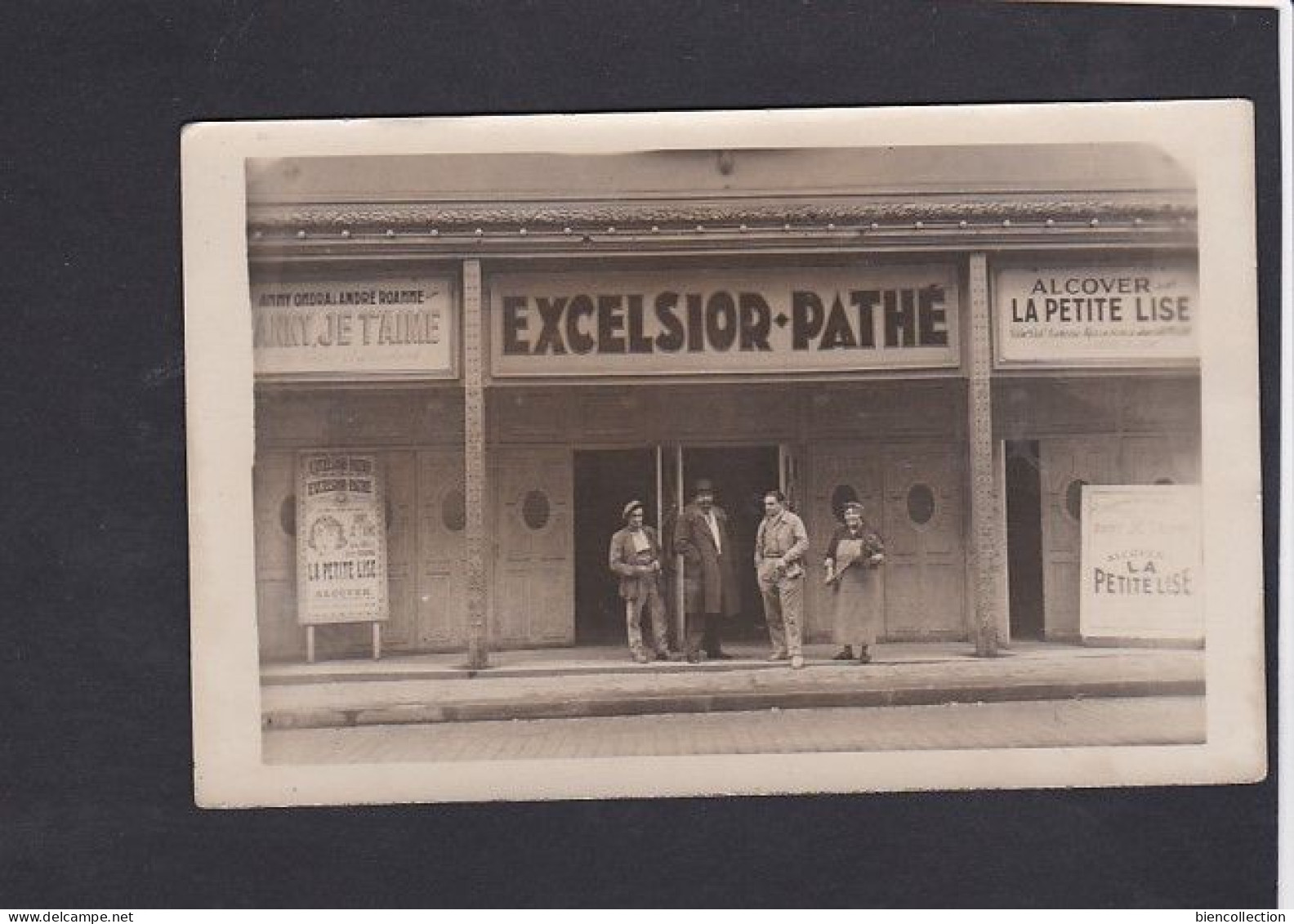 Carte Photo Non Localisée D'un Cinéma "excelsior Pathé " - To Identify