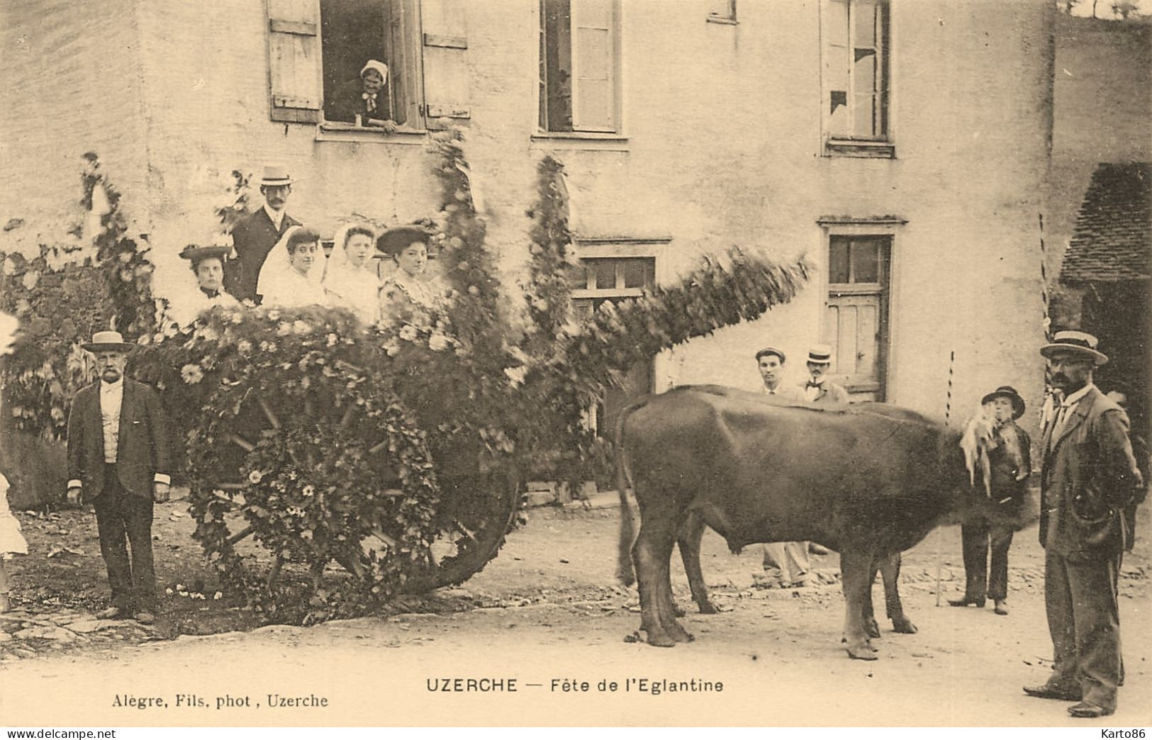 Uzerche * Fête De L'églantine * Attelage Boeufs Fleuri * Villageois - Uzerche