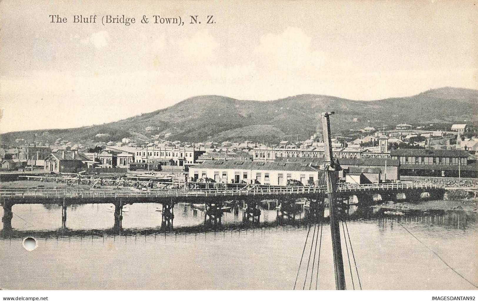 NOUVELLE ZELANDE #MK49153 THE BLUFF BRIDGE AND TOWN N Z - Neuseeland