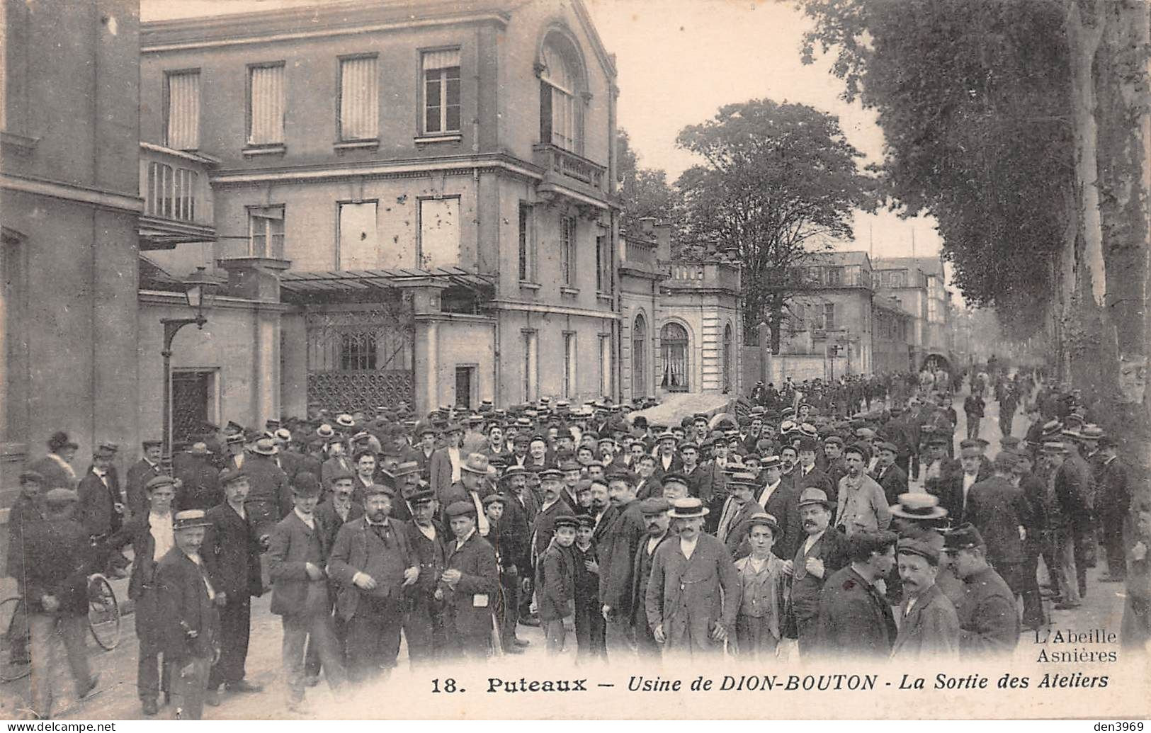 PUTEAUX (Hauts-de-Seine) - Usine De Dion-Bouton, La Sortie Des Ateliers - Voyagé (2 Scans) Bravais 12 R Pêcherie Valence - Puteaux