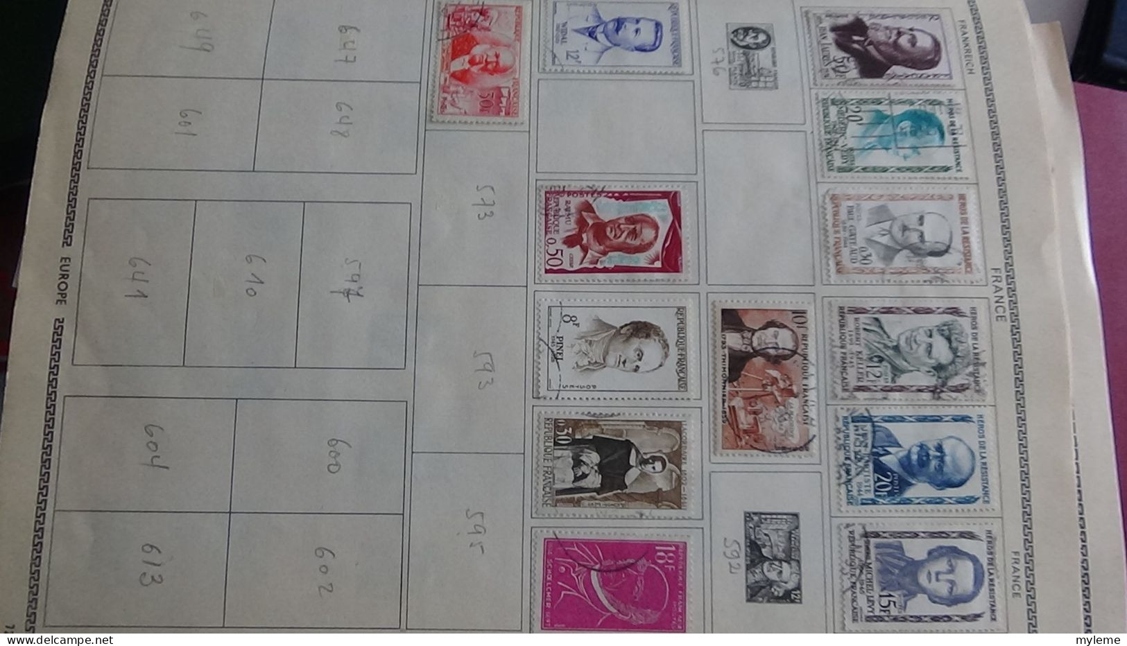 AZ146 Album de timbres oblitérés (toutes les photo n'ont pas été prises + plaquette de timbres ** de France. A saisir !!