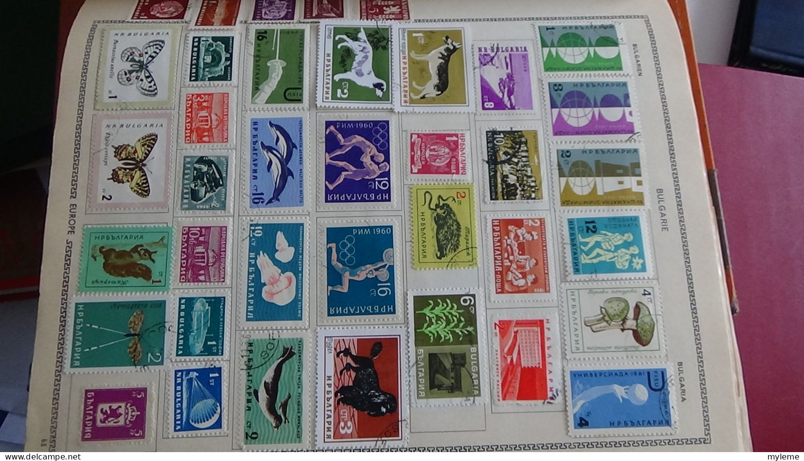 AZ146 Album de timbres oblitérés (toutes les photo n'ont pas été prises + plaquette de timbres ** de France. A saisir !!