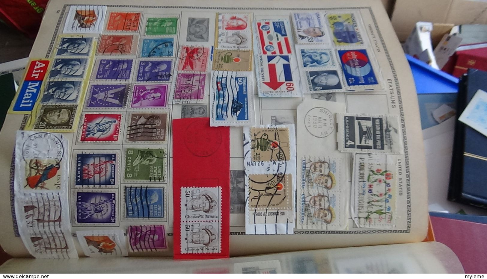 AZ146 Album de timbres oblitérés (toutes les photo n'ont pas été prises + plaquette de timbres ** de France. A saisir !!