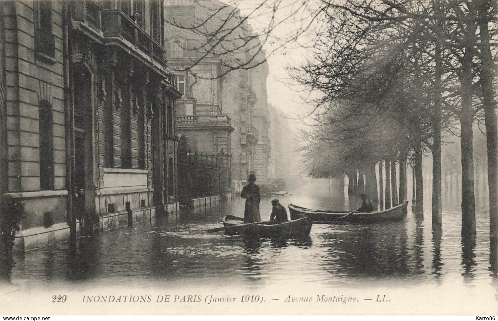 Paris * 8ème * Avenue Montaigne * Barques Pendant Les Inondations De La Seine , Janvier 1910 * Crue - Arrondissement: 08