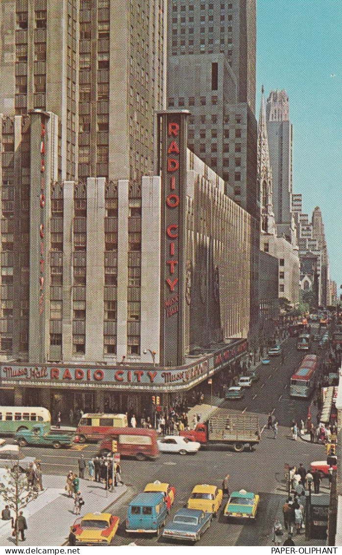 USA - NEW YORK CITY - MANHATTAN, Radio City Hall, US-Cars - Manhattan