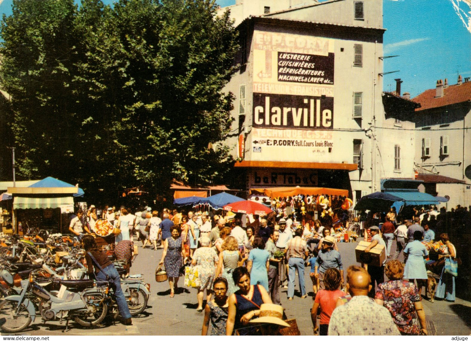 CPSM-83- LA SEYNE SUR MER - Le MARCHÉ- Pub Clarville - Mobylettes Bleues ! - Années 60/70 * 2 Scans - La Seyne-sur-Mer