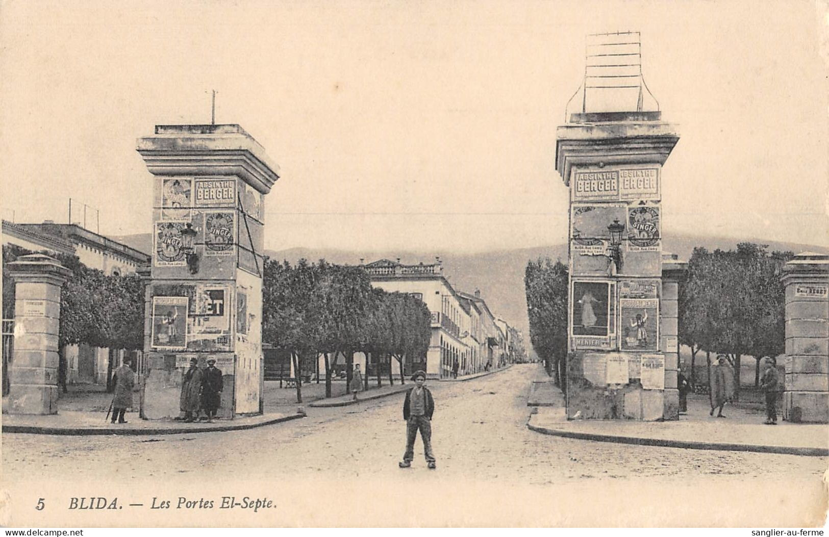 CPA ALGERIE / BLIDA / LES PORTES EL SEPTE / Cliché Rare - Blida