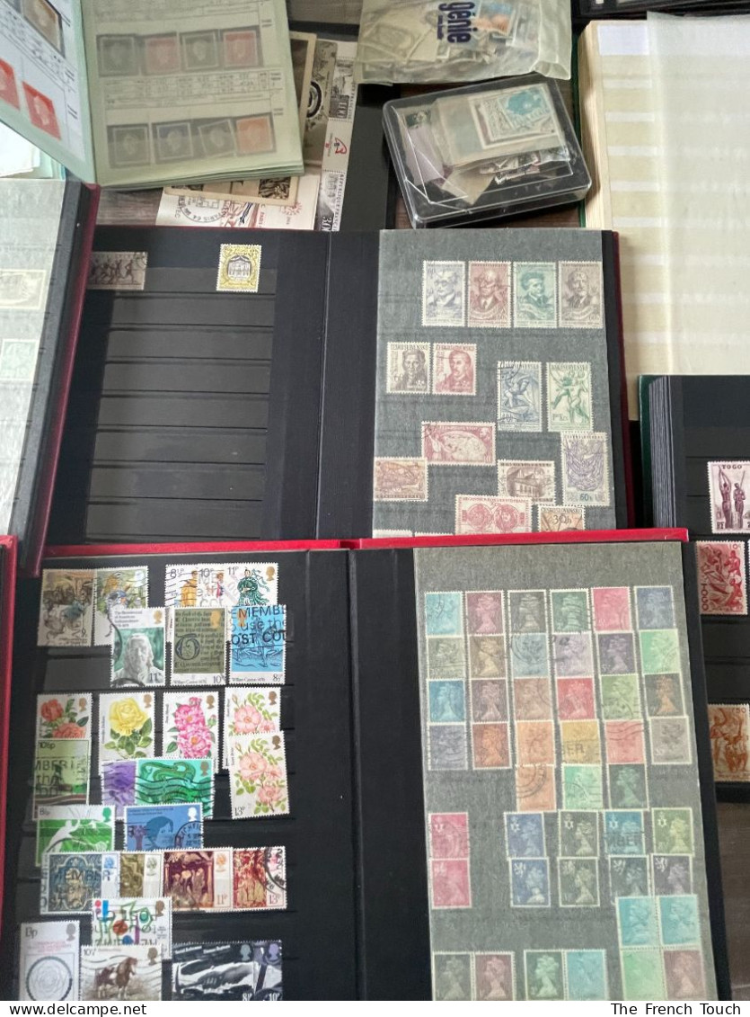 Très grand lot de timbres en vrac