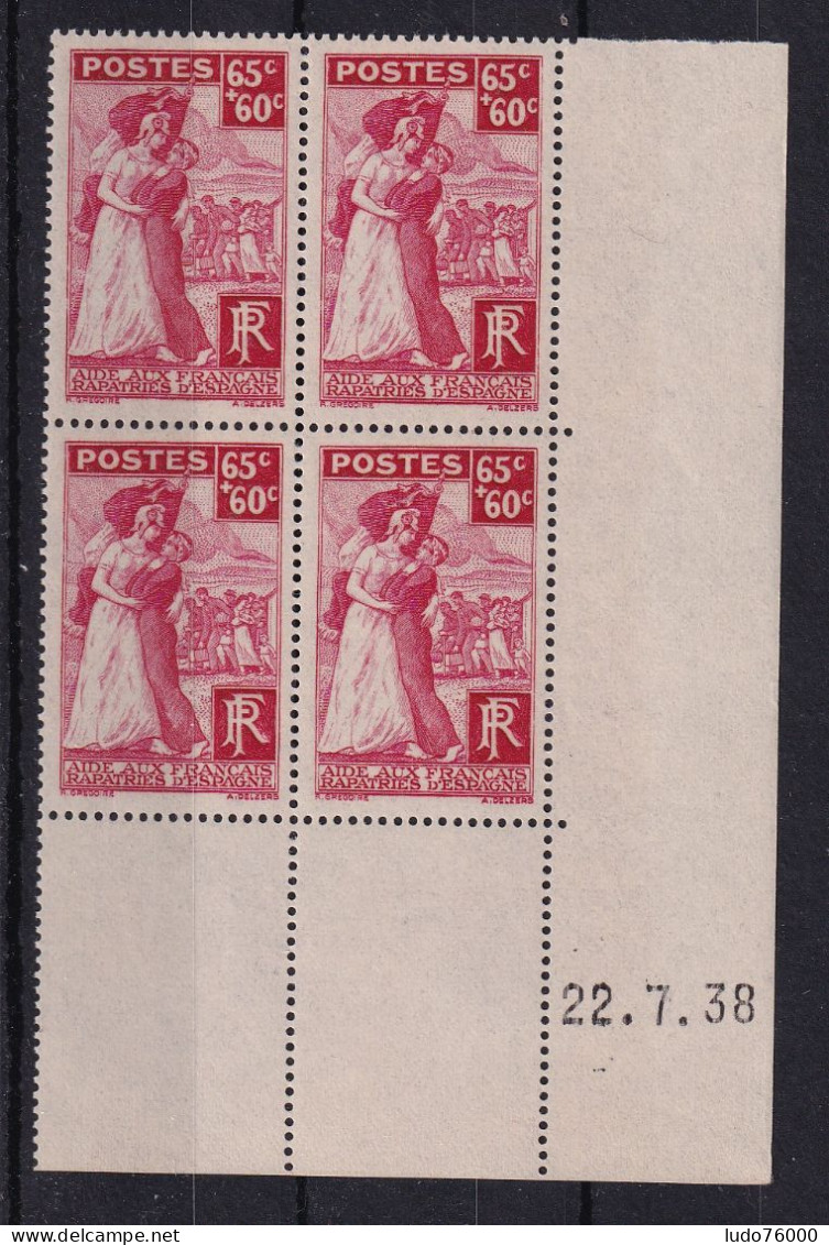 D 780 / LOT N° 404 BLOC DE 4 COIN DATE NEUF** COTE 50€ - Collections