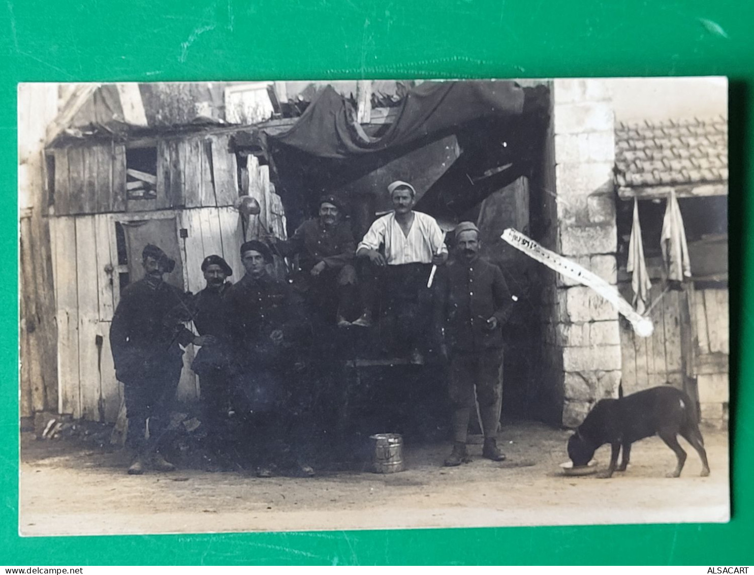 Carte Photo ,militaires Aux Repos - Personnages