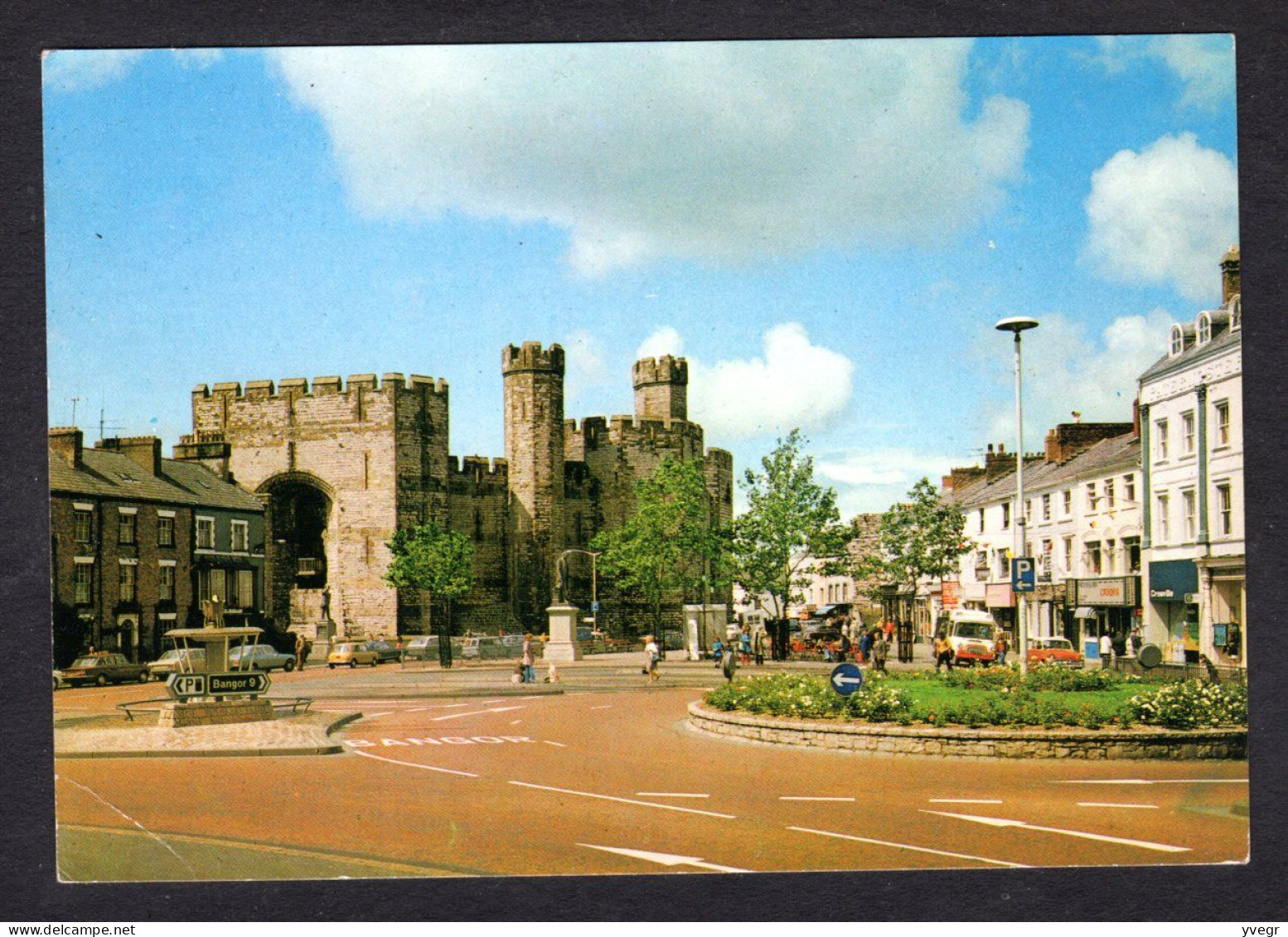 Pays De Galles - Castle Square - CAERNARVON  - Vue Sur Le Château - Sonstige & Ohne Zuordnung