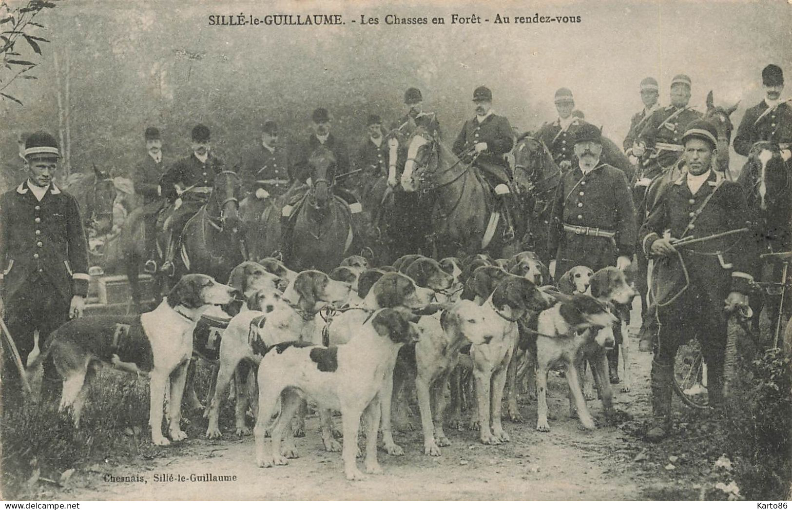 Sillé Le Guillaume * Les Chasses En Forêt * Au Rendez Vous * Chasse à Courre Vénerie Meute De Chiens - Sille Le Guillaume