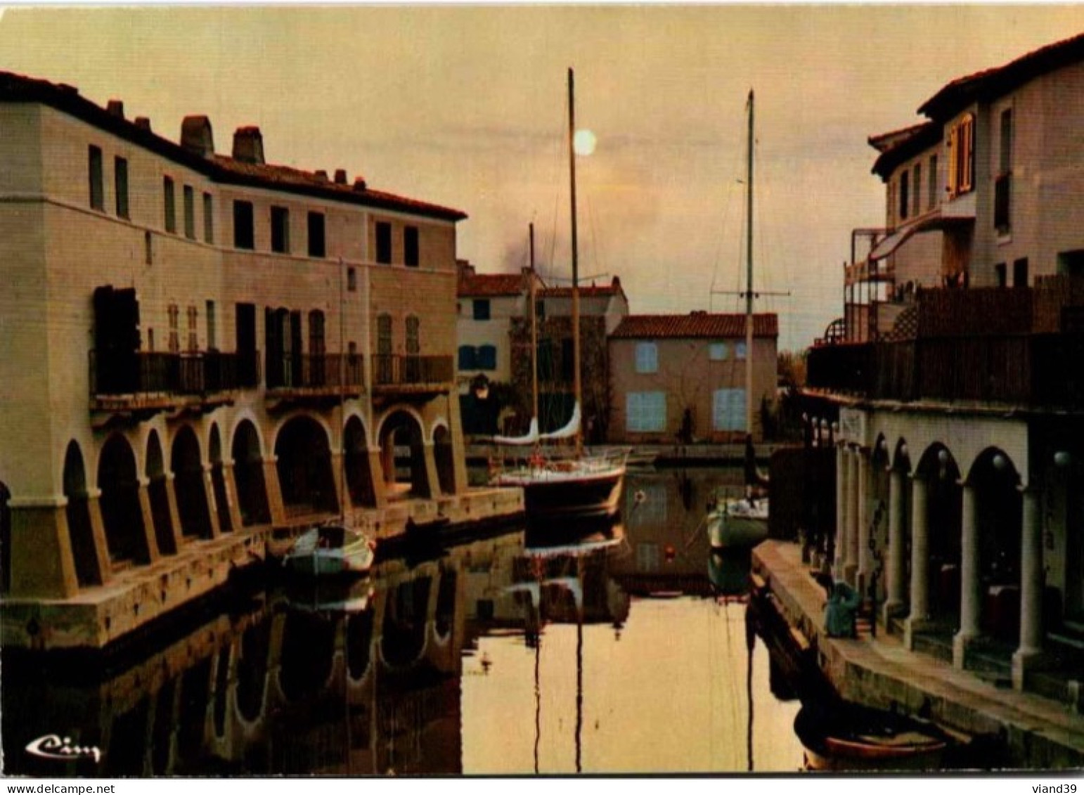 PORT GRIMAUD. -  Coucher De Soleil Sur La Cité Lacustre    Cachet Postal. 1975 - Port Grimaud