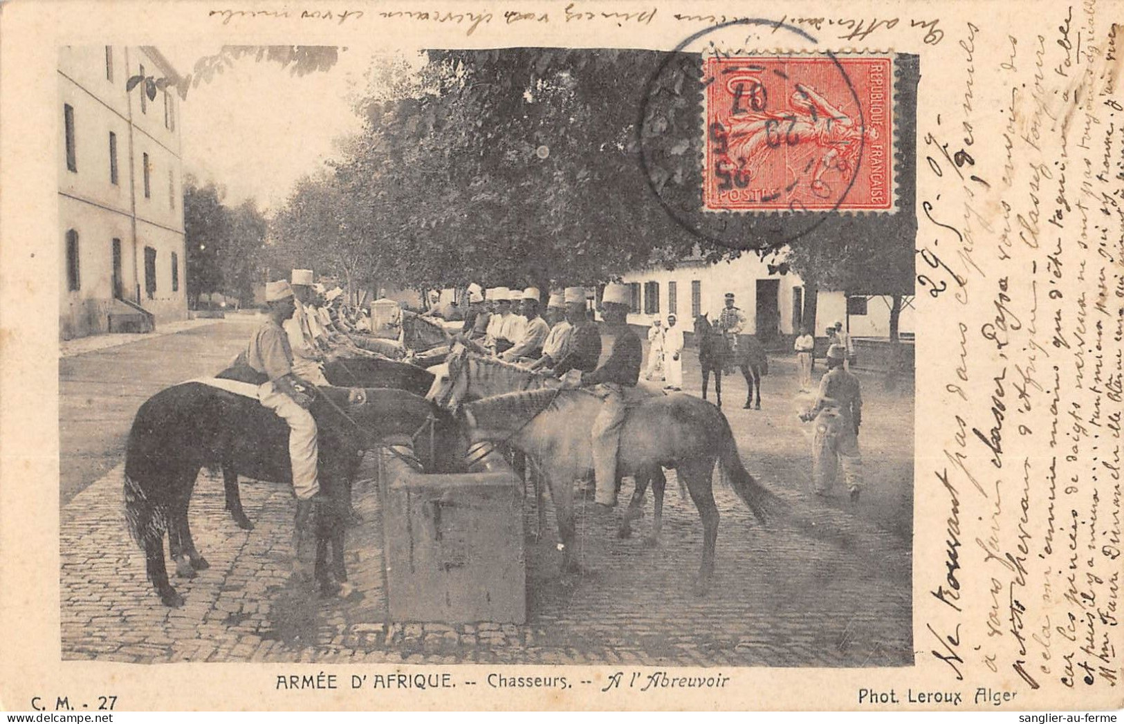 CPA ALGERIE / ARMEE D'AFRIQUE / CHASSEURS / A L'ABREUVOIR - Autres & Non Classés