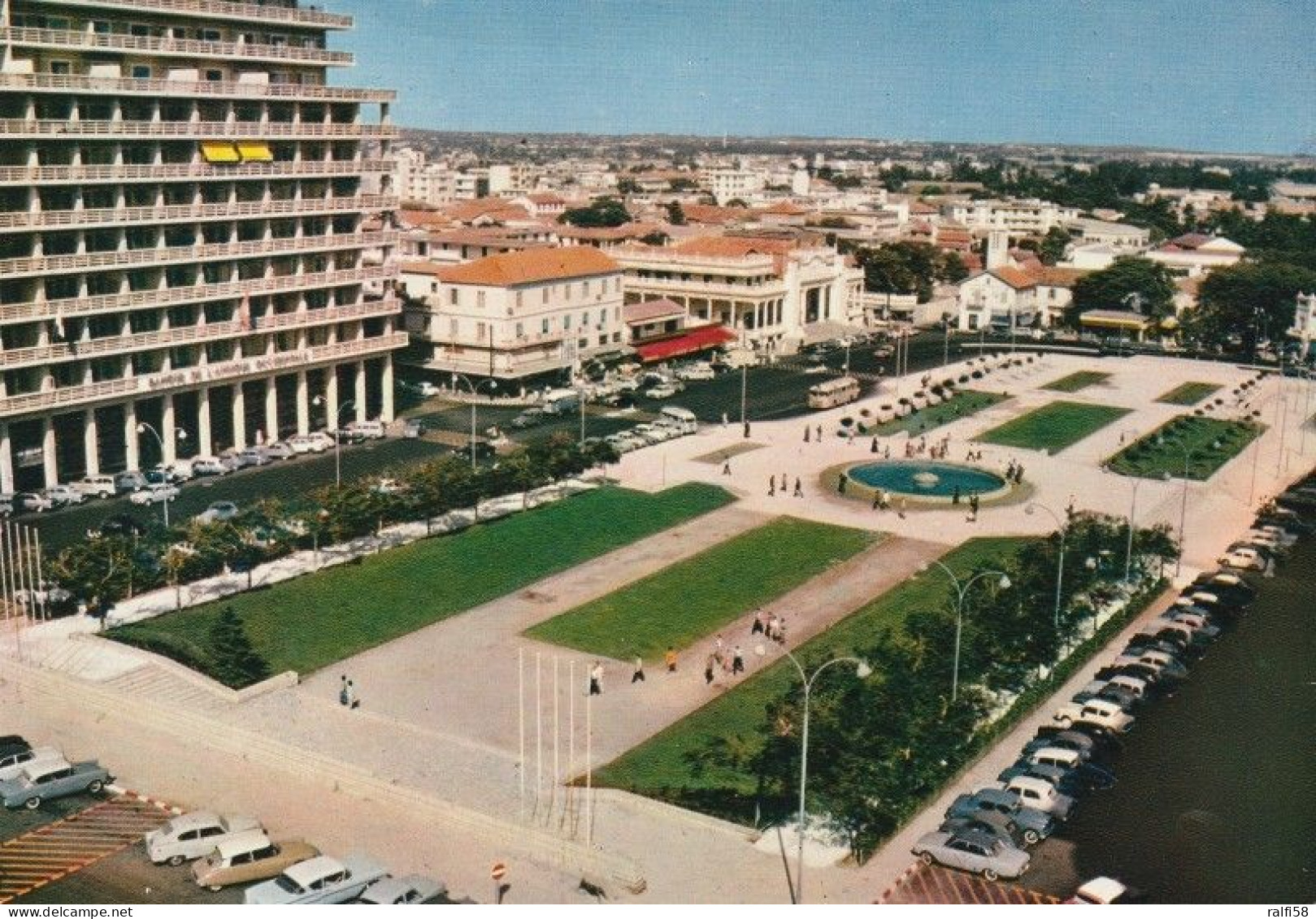 1 AK Senegal * Place De Indépendance (Platz Der Unabhängigkeit) In Der Hauptstadt Dakar - HOA-QUI Karte 3625 * - Senegal