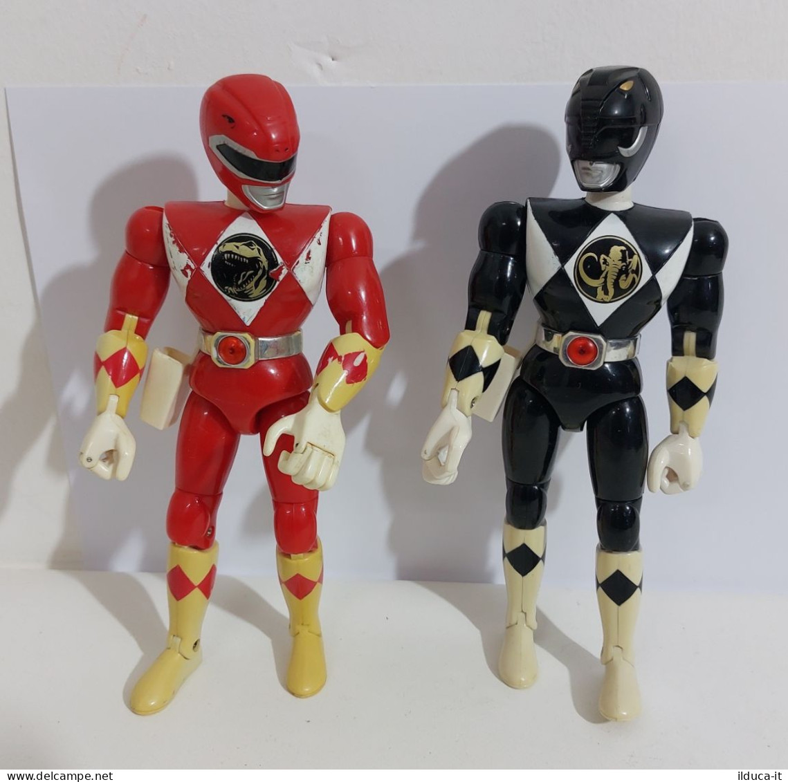 64127 Giocattolo - 2 Power Rangers Nero & Rosso - Bandai 1993 - Andere & Zonder Classificatie