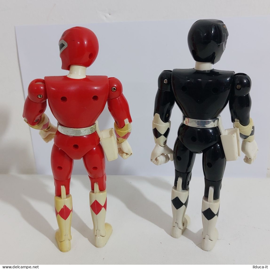 64127 Giocattolo - 2 Power Rangers Nero & Rosso - Bandai 1993 - Andere & Zonder Classificatie